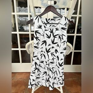 Cute cutout Dress with pattern